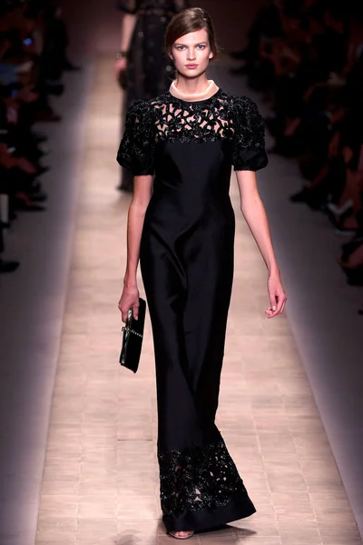 Look 60